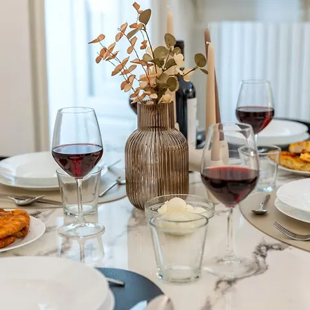 The Historic In The Centre Of Near Parking Apartman Bari