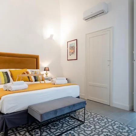 The Historic In The Centre Of Near Parking * Bari