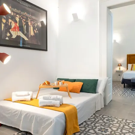 The Historic In The Centre Of Near Parking Apartman