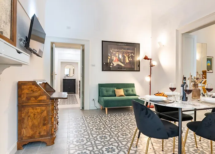 The Historic In The Centre Of Near Parking Bari