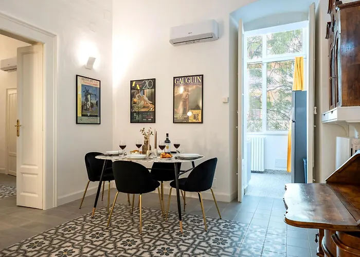 The Historic In The Centre Of Near Parking Apartament Bari