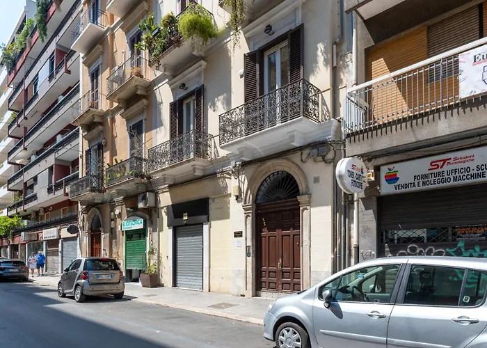 The Historic In The Centre Of Near Parking Apartament Bari